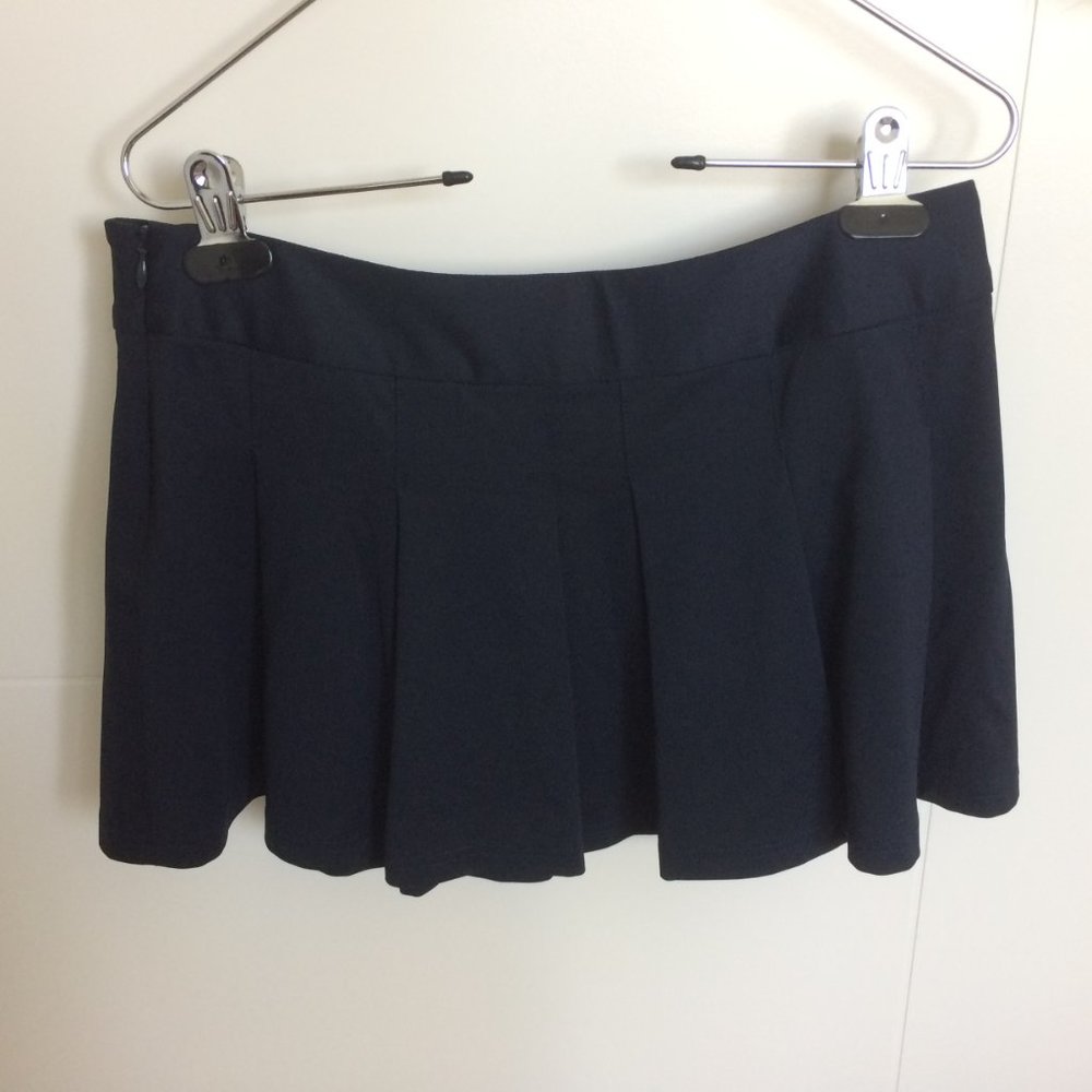 Lacoste Tennis Skirt - Picture 2 of 7